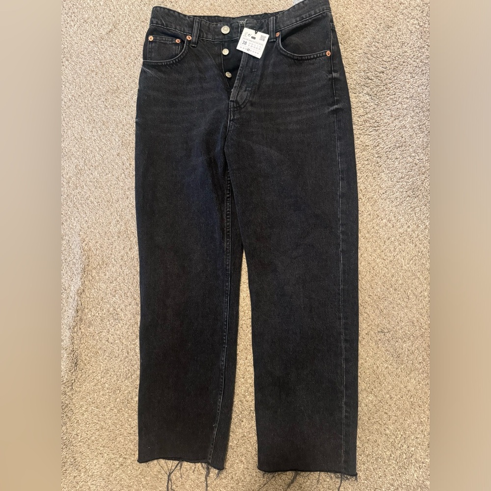 NEW Zara High Rise Straight Ankle Jeans Womens Size 6 Black Frayed Rigid